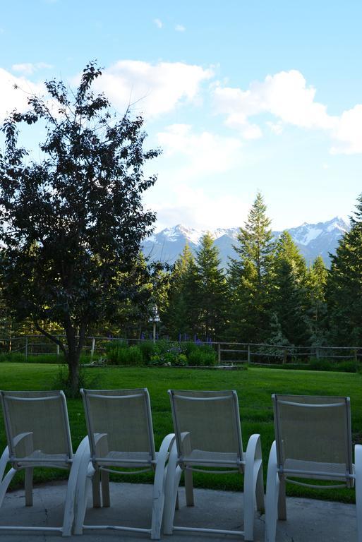 Kicking Horse Canyon Guest House Golden Extérieur photo
