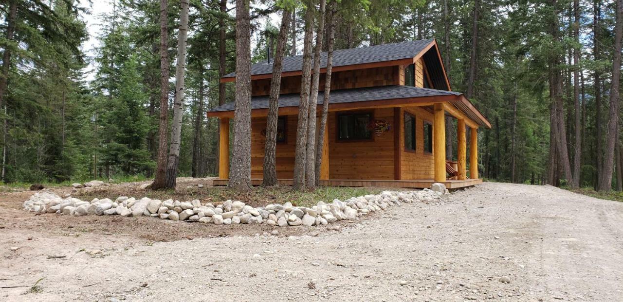 Kicking Horse Canyon Guest House Golden Extérieur photo