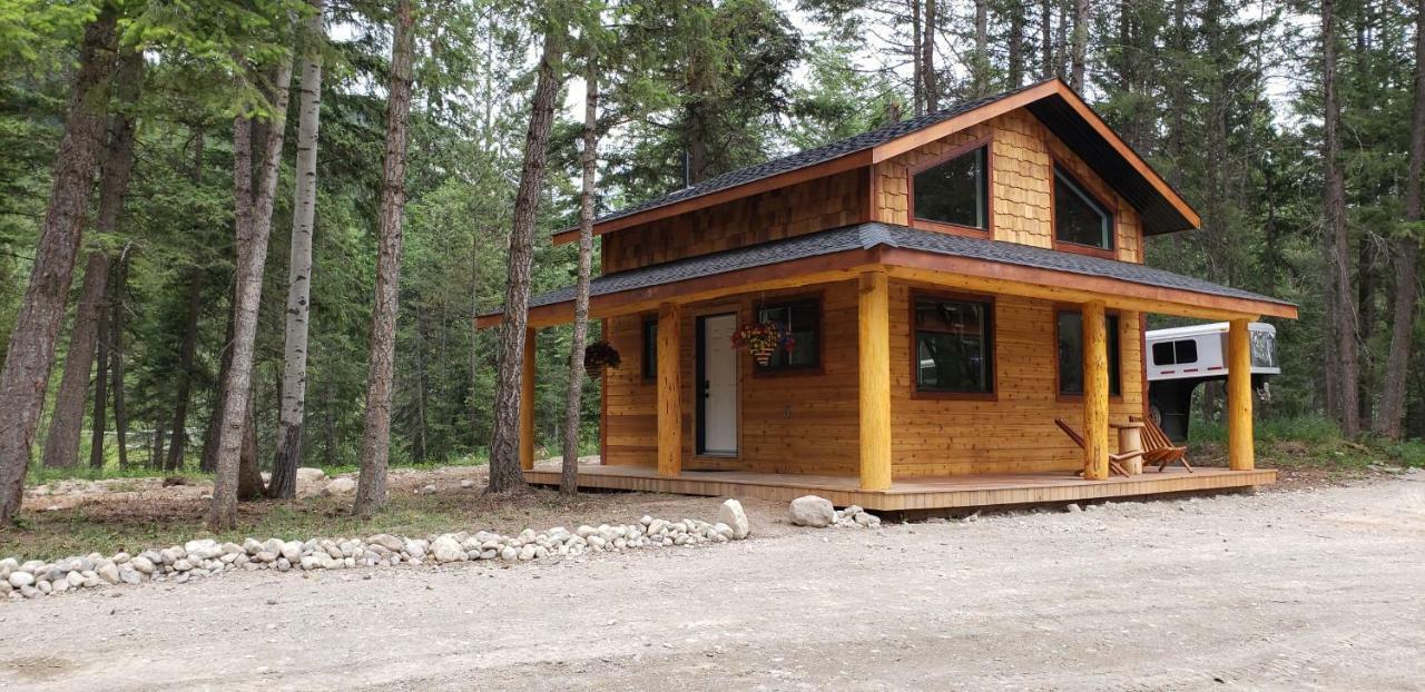 Kicking Horse Canyon Guest House Golden Extérieur photo